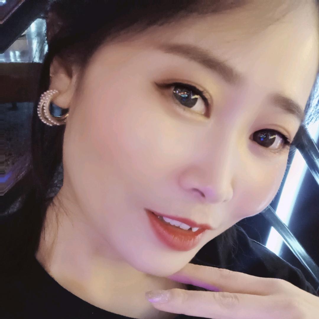 💗锦鲤附体的小妹纸❣️