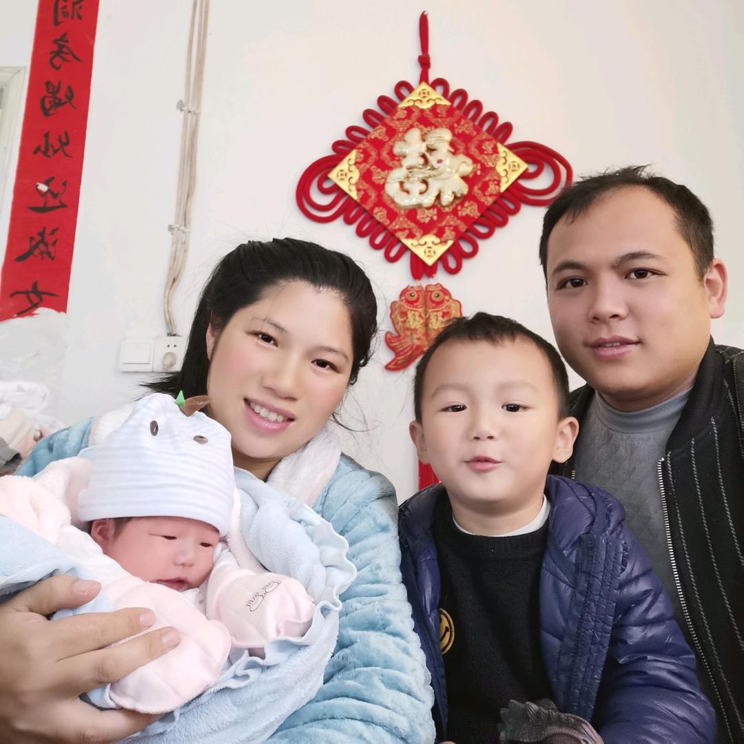 守村人何强