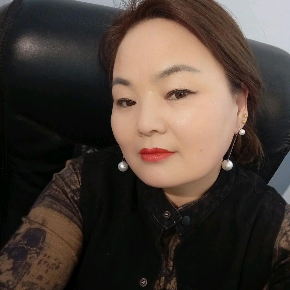 开麻将管的阿姨