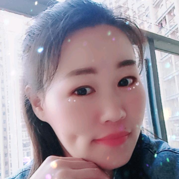 酒窝美眉