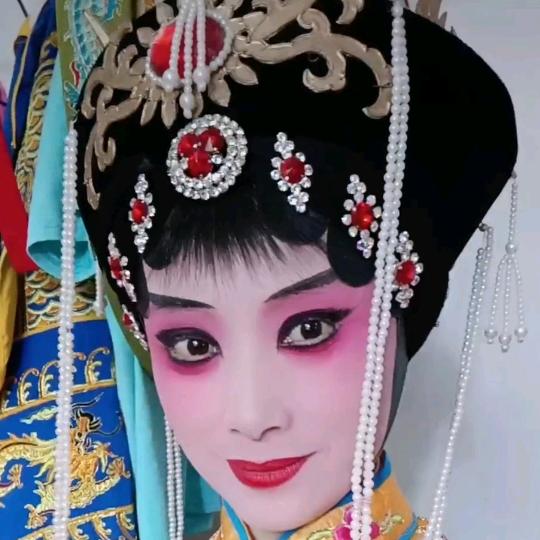 赣剧演员卢喜琴
