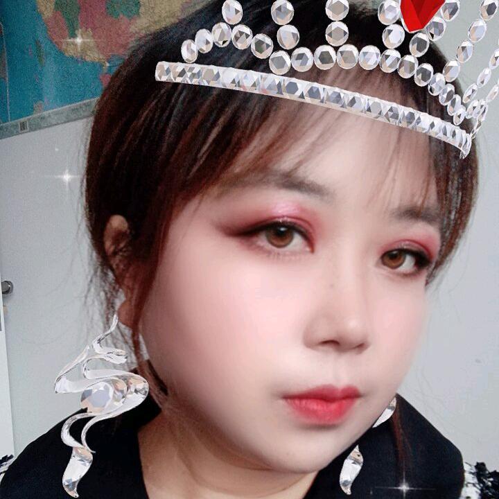 四月天的小月亮