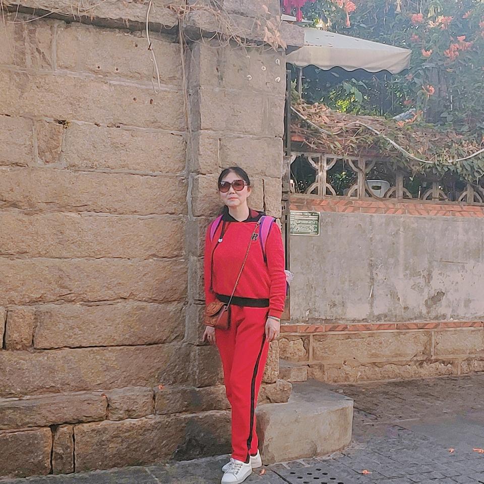 五个宝贝的幸福奶奶