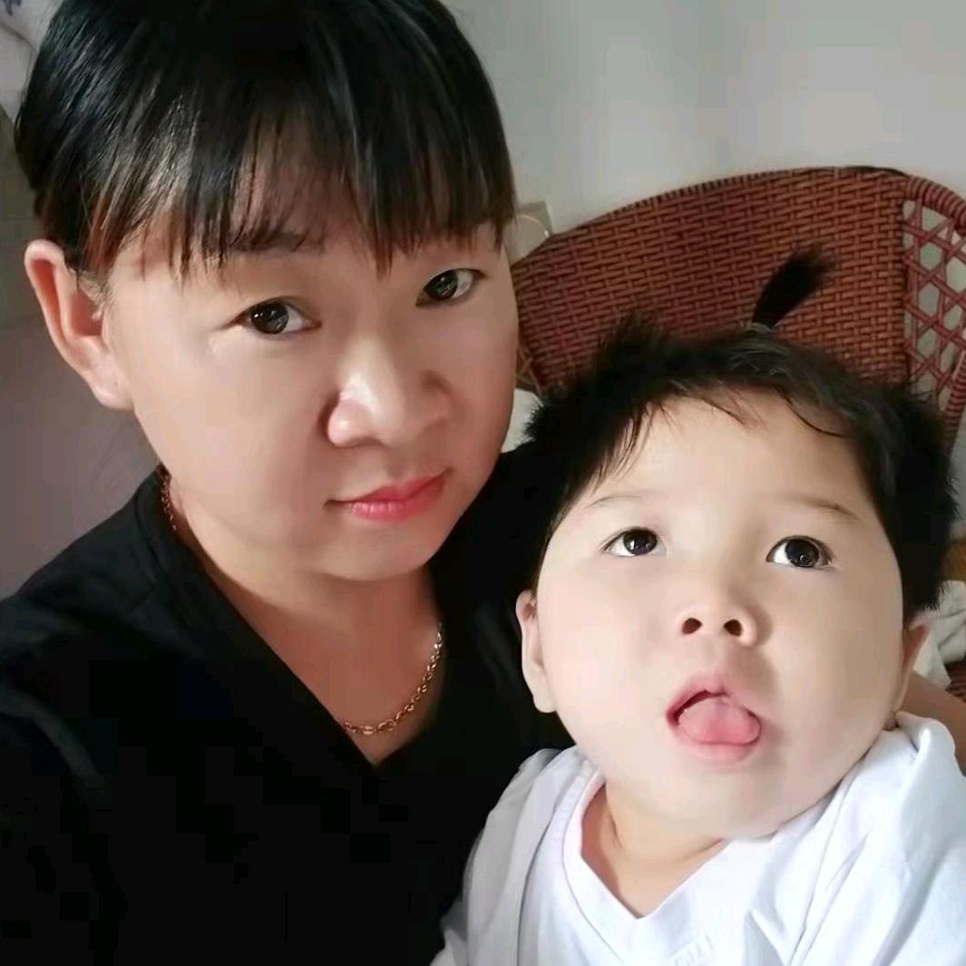 雷士照明郑晓芳