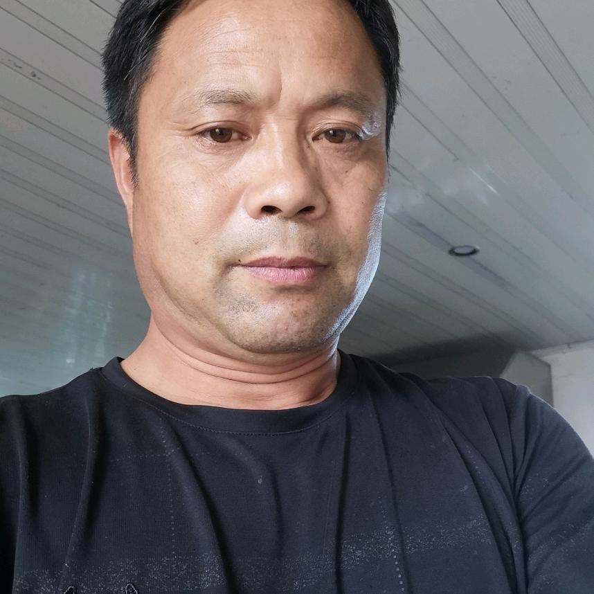 小果农施燕辉