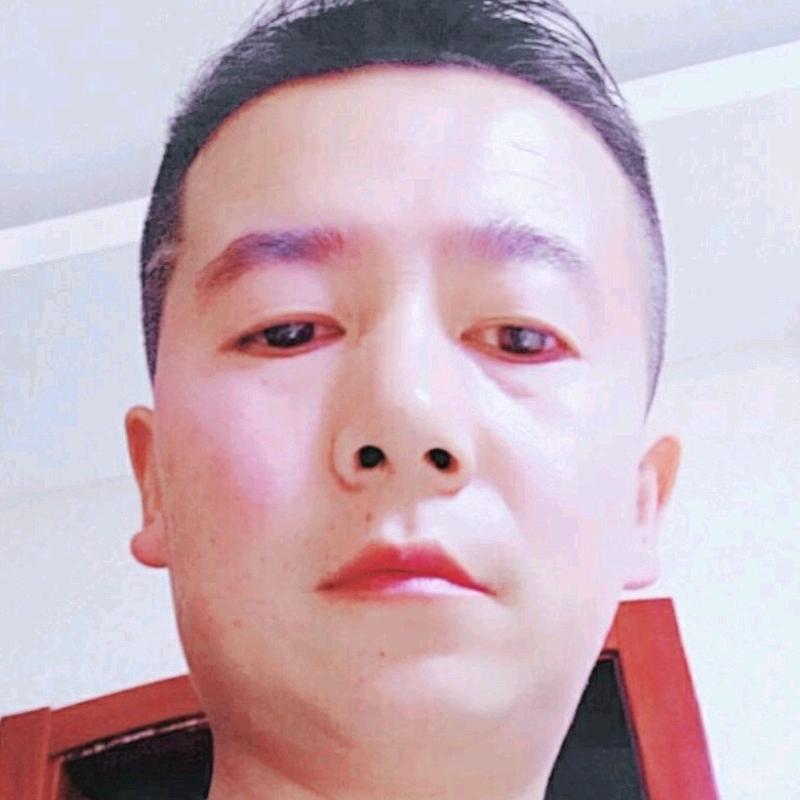 天空中的一片云