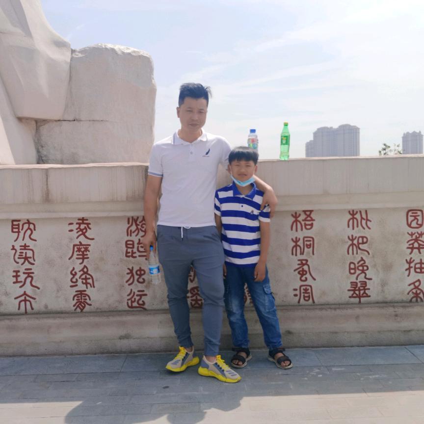 门窗安装小刘