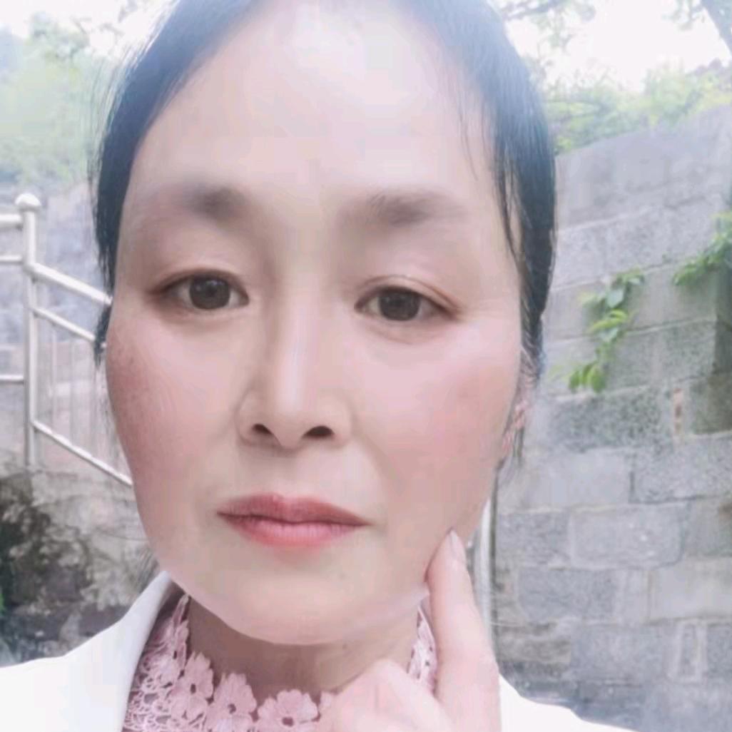 安(ღ˘⌣˘ღ)然