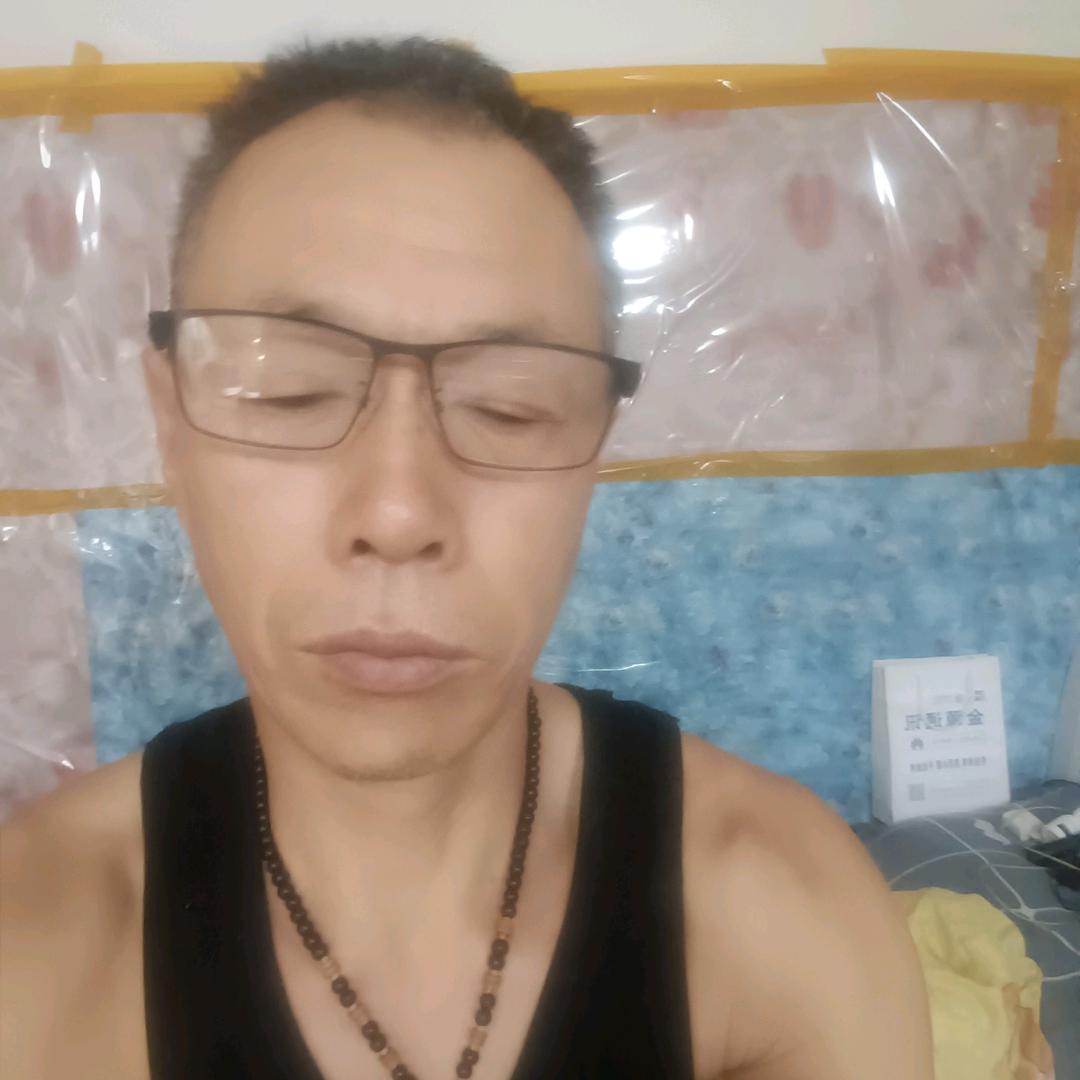 女人不败家男人挣钱给，给谁花？