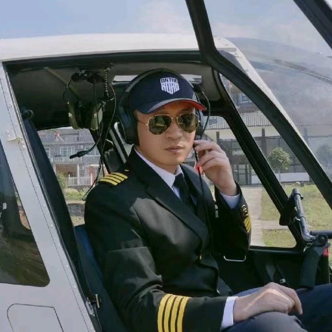 飞行员武哥