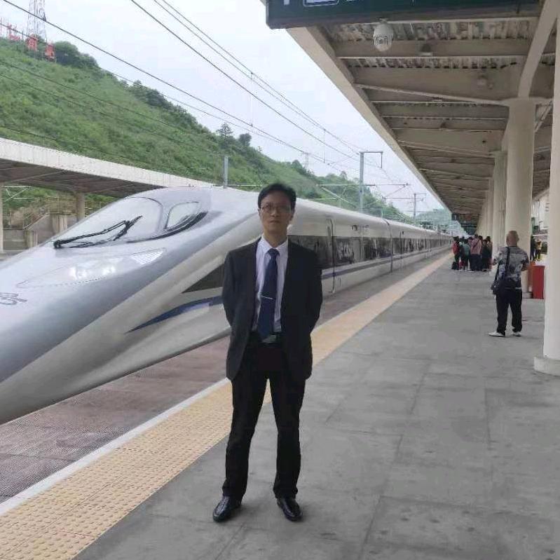 陈伟