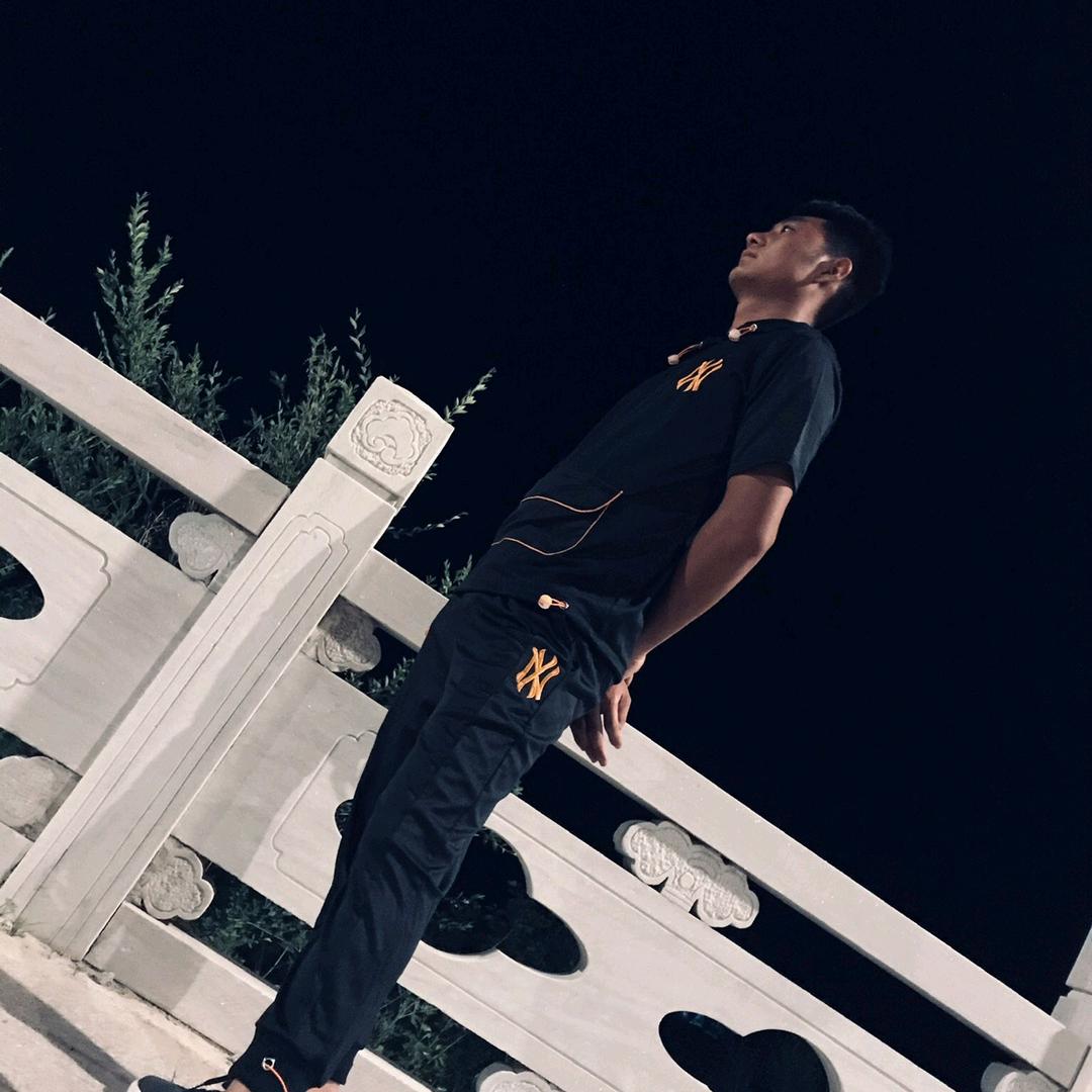 喝点酒胡作非为（睡觉前胡思乱想）