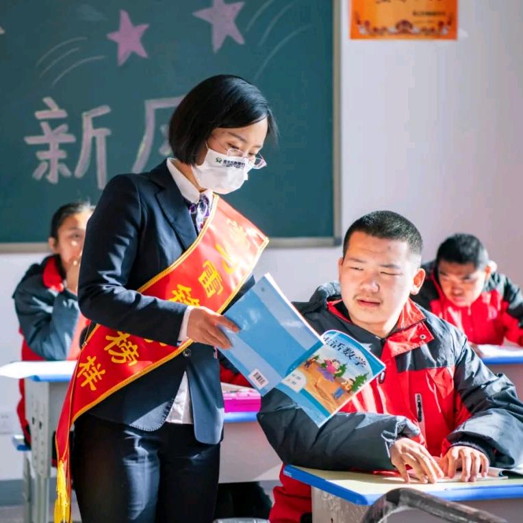 接地气de小媳妇😘