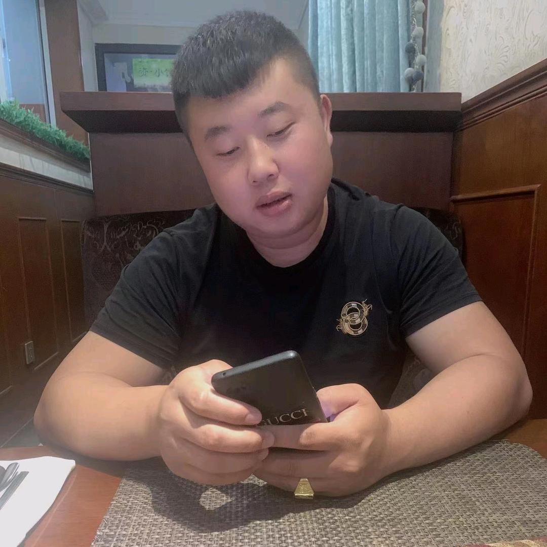 A  闫  乐