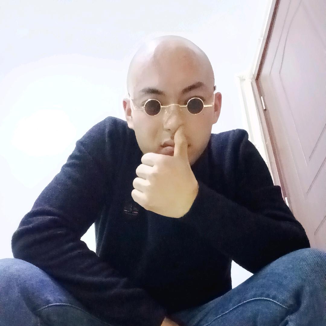 光头小伟