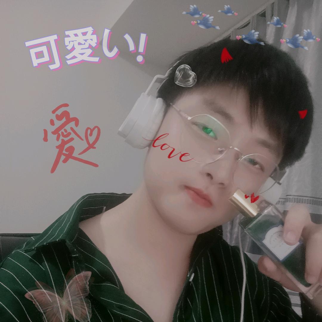 不会游泳的鱼cc