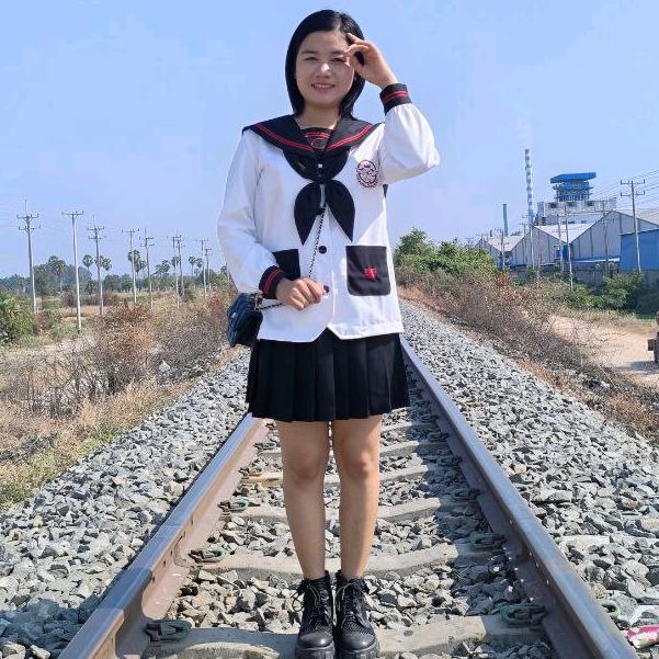 រាជនីលក់ឡេលក់ឆ្នោត