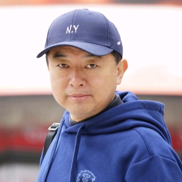 杨哥笑一笑