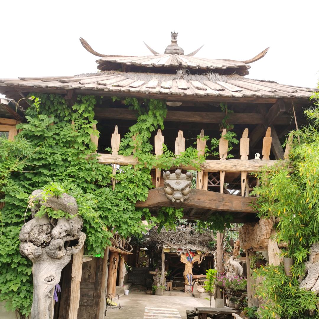 丽江市拉市镇世文木艺工坊