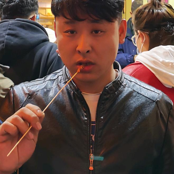 A东北农家铁锅炖