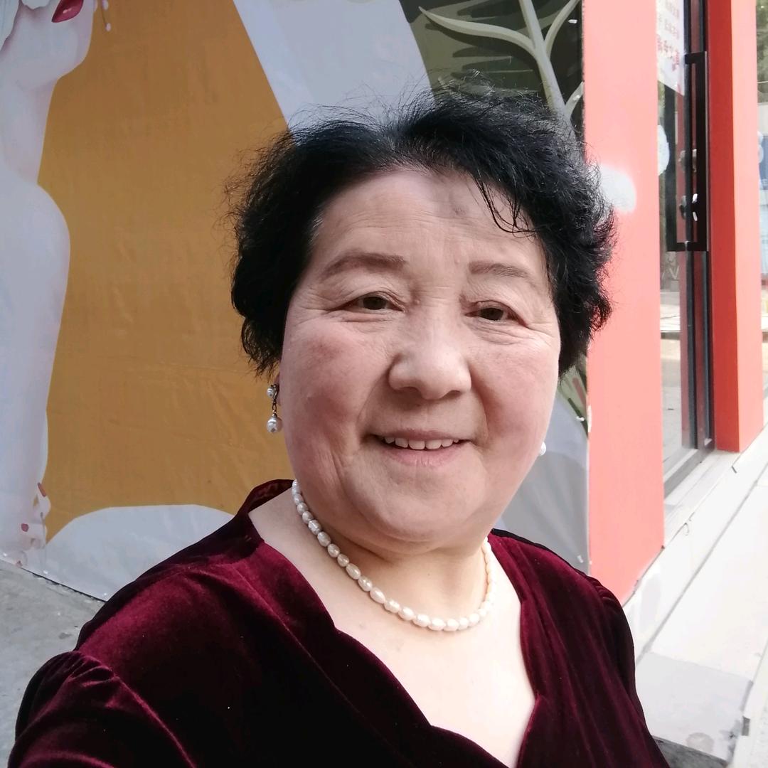 常凤英