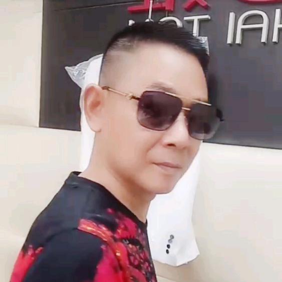 涟水陈伟服装店
