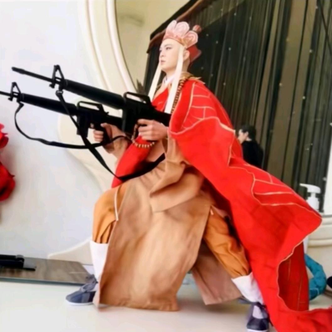 朱九辉煌