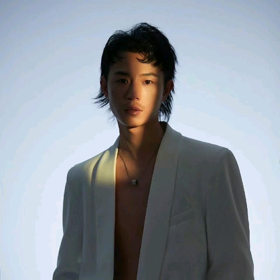 咸宁阿中发型设计（我型我秀）