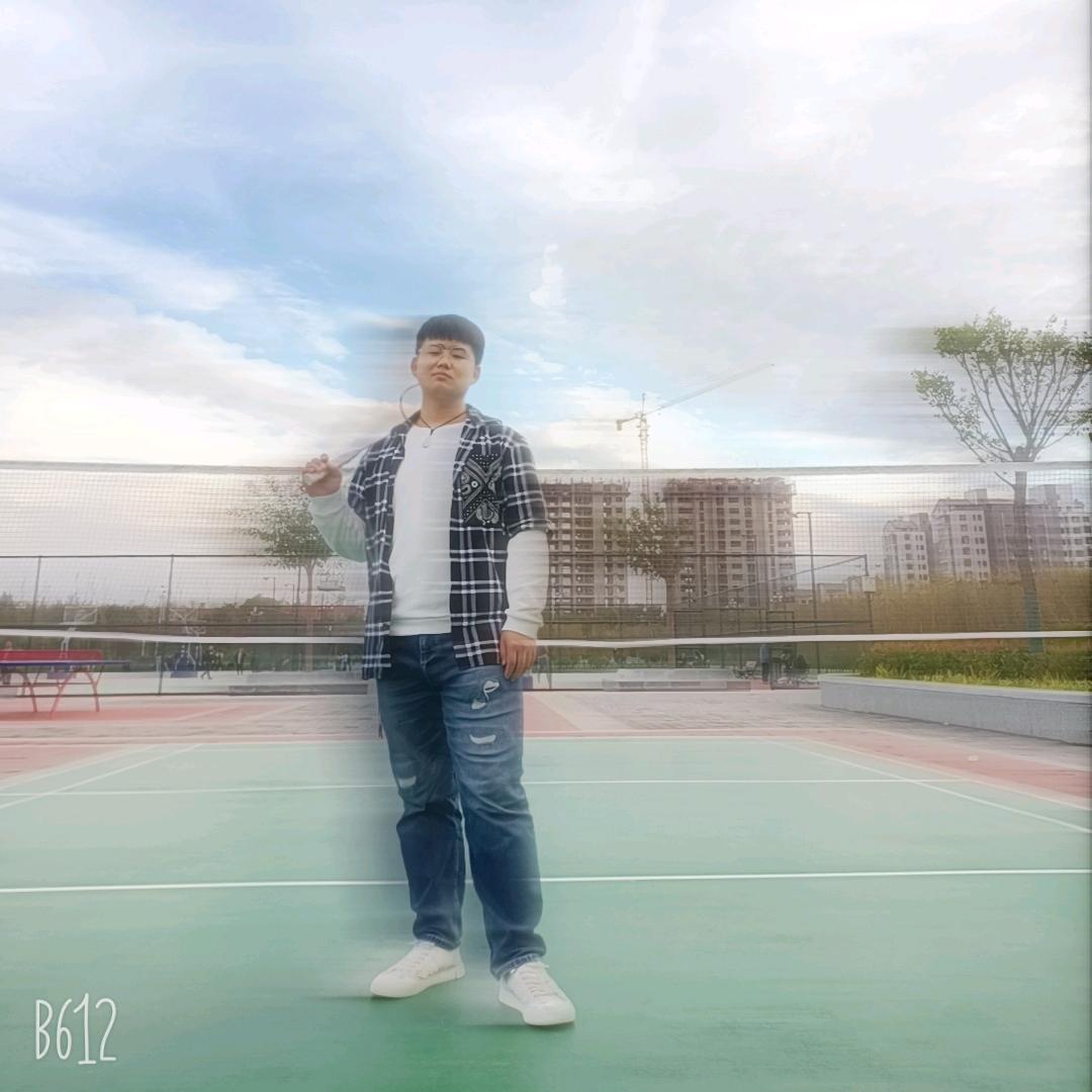 summer、晨的小跟班儿