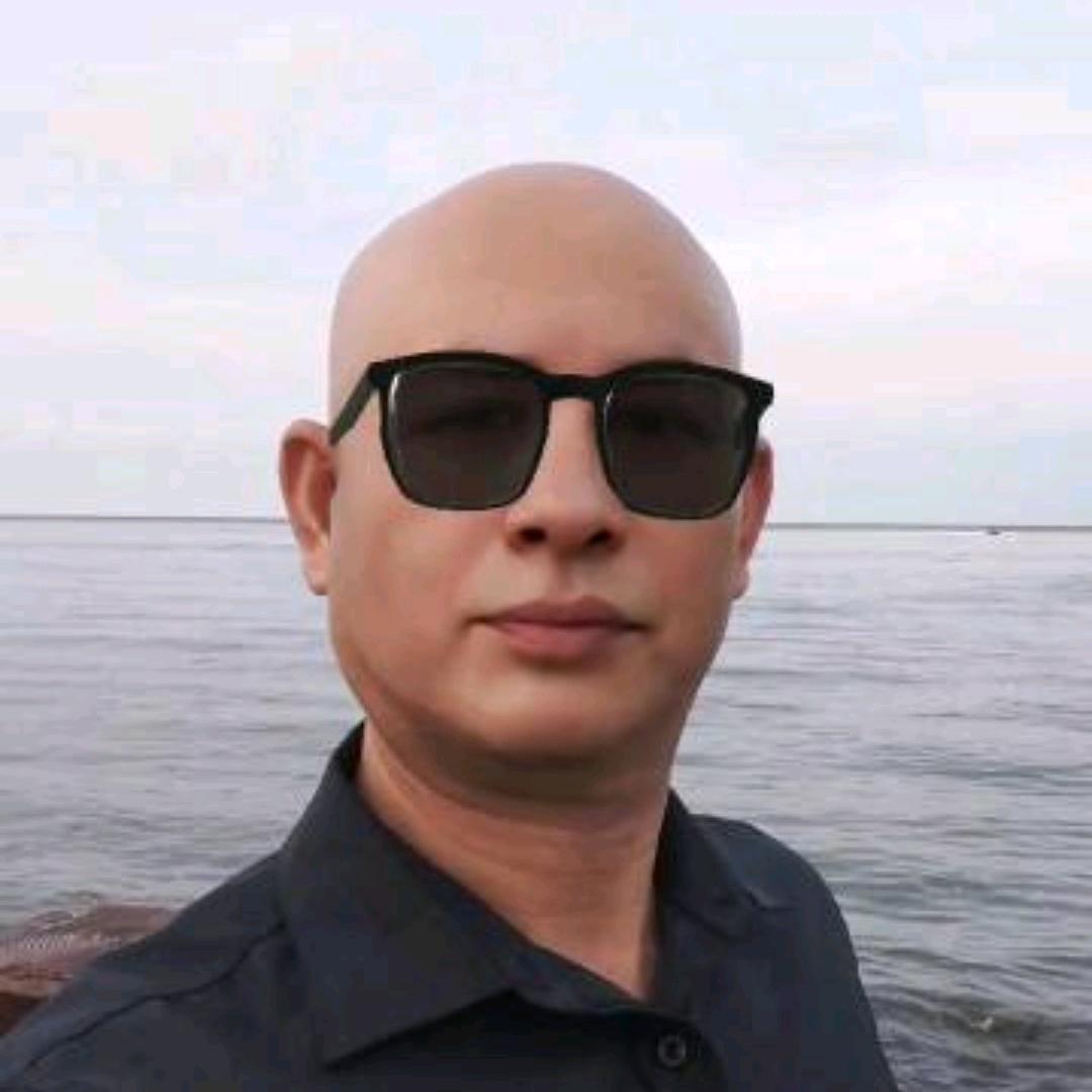 把握时代，砥砺前行。