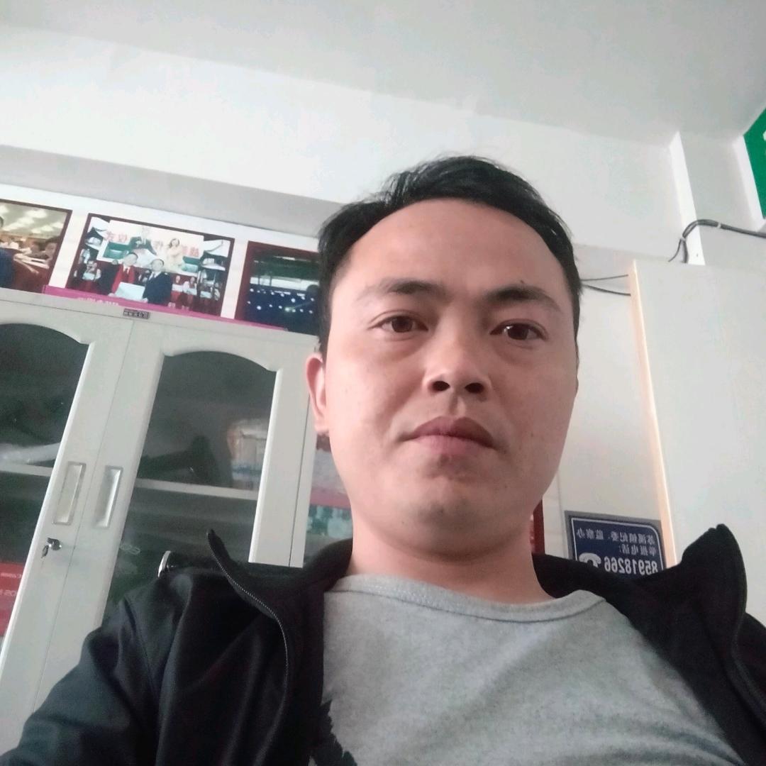 云豪箱包