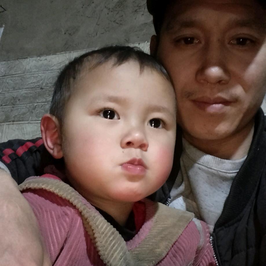 皓爸爸和汪明皓