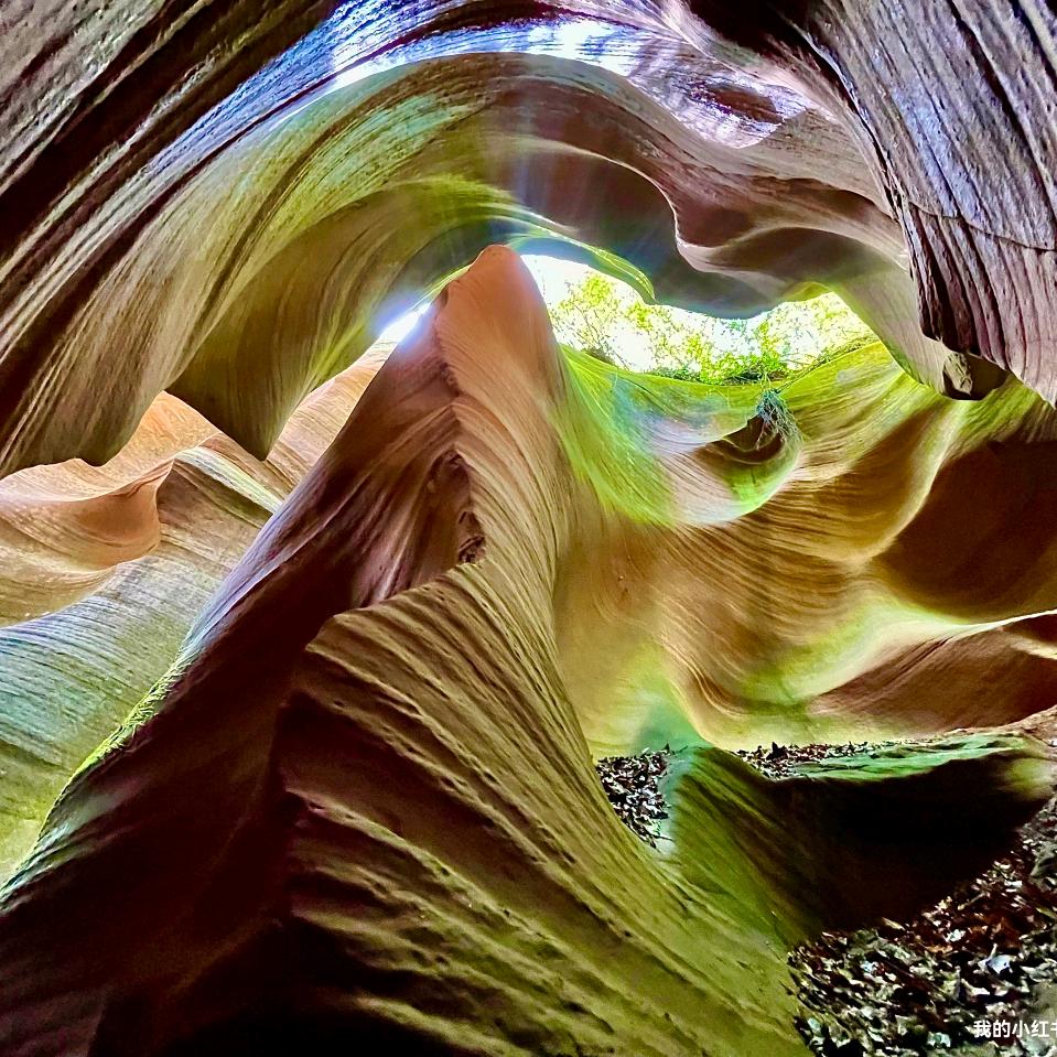 甘泉雨岔大峡谷地接