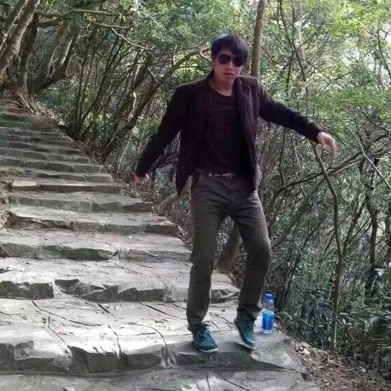 深圳（高品质）时尚纯钛眼镜工厂