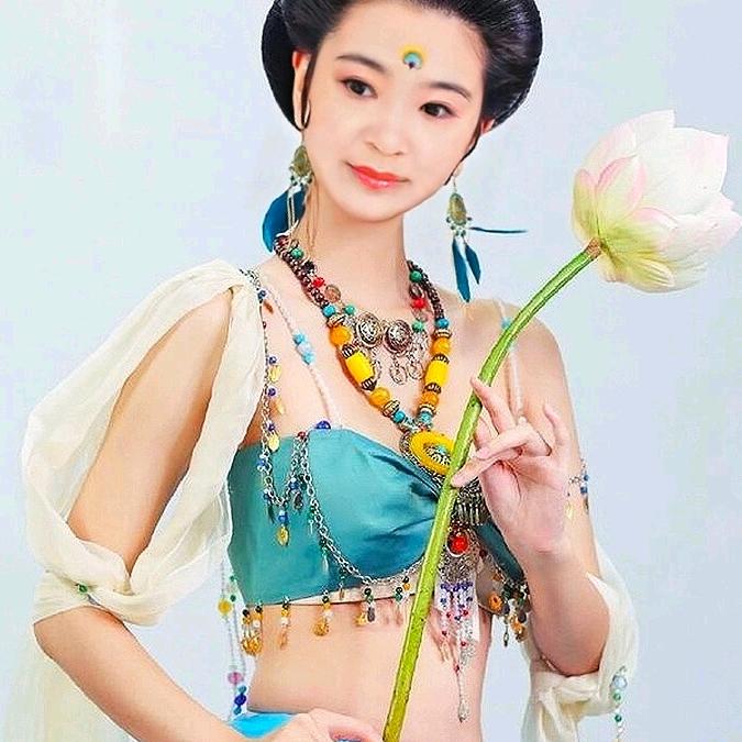夏莹雪