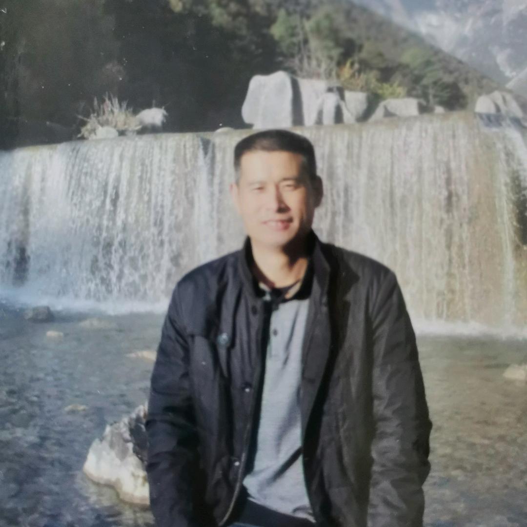 喜欢听歌的男生