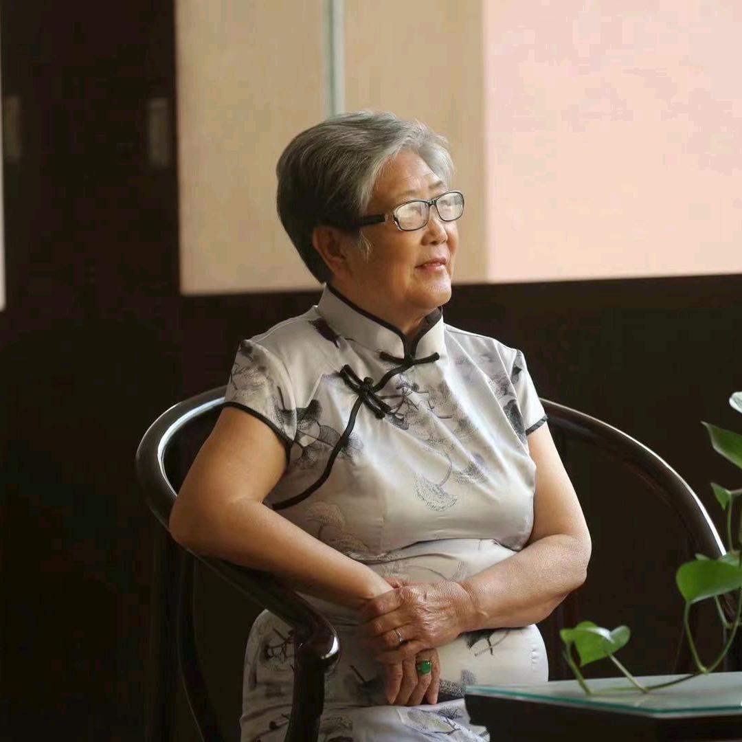 八十姥姥读历史