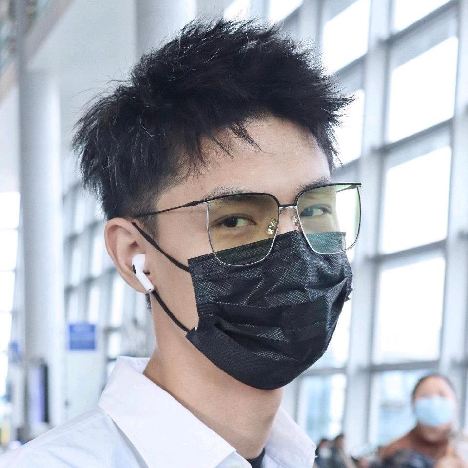 秦含 T_T