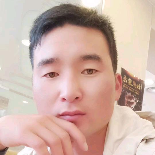 土族男孩