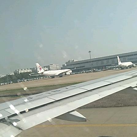 海阔天空真的一样