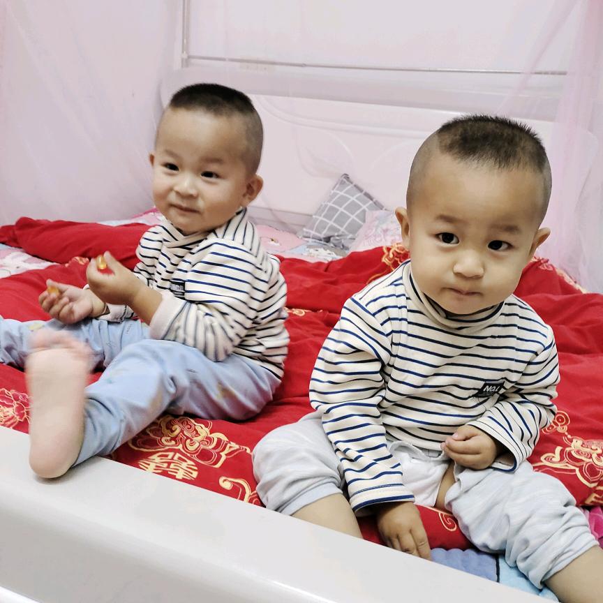 双胞胎妈妈，
