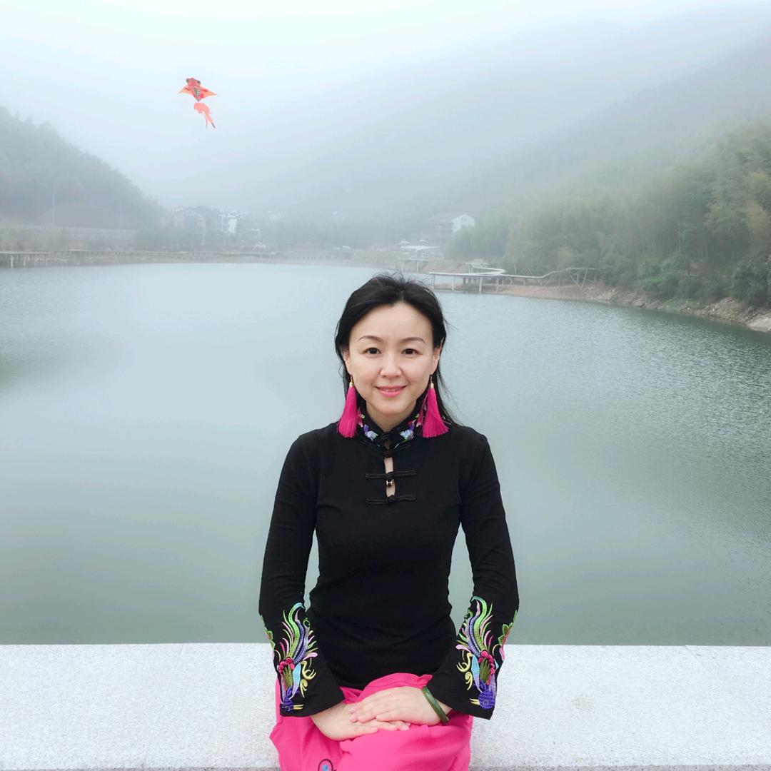 东方心外华一飞