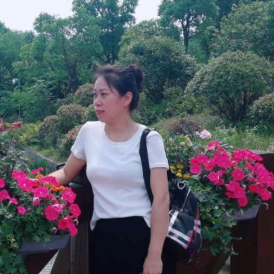 步行街中段诚信江鱼生鲜店