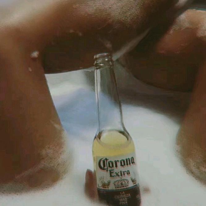 城隍庙二楼君不醉酒吧