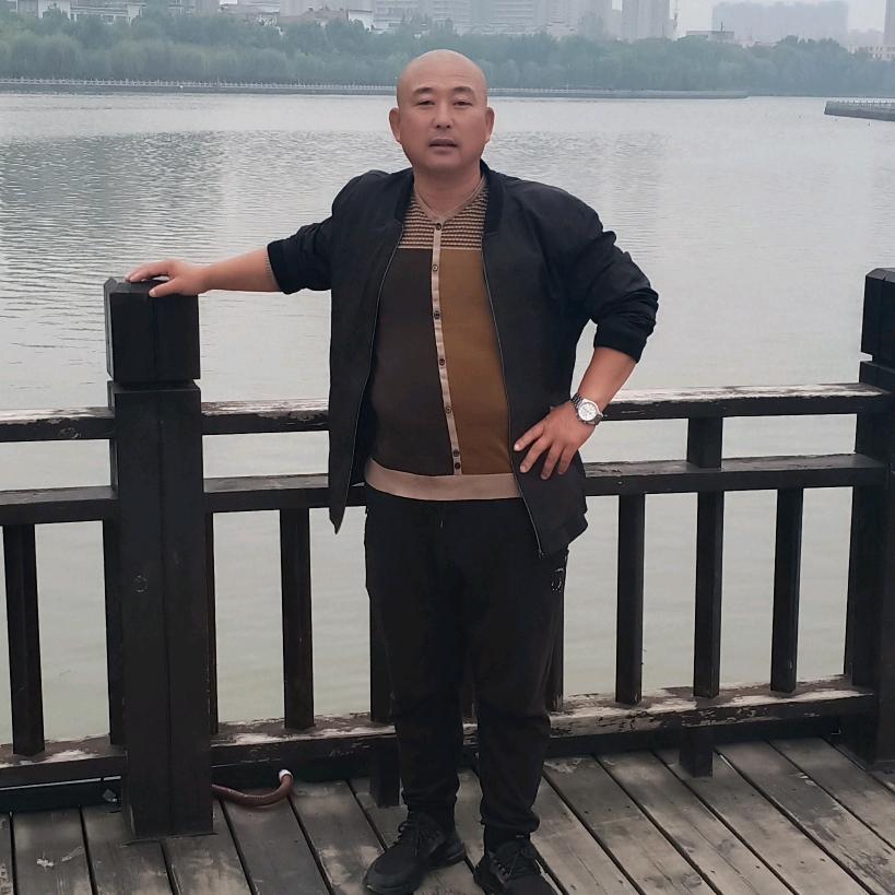 一个人一杯酒