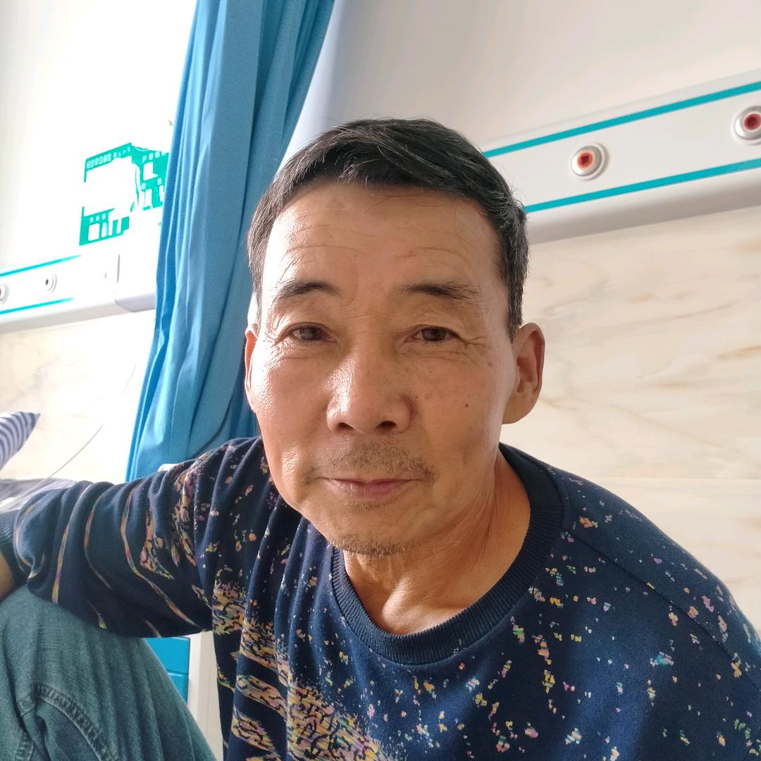 龚大贰