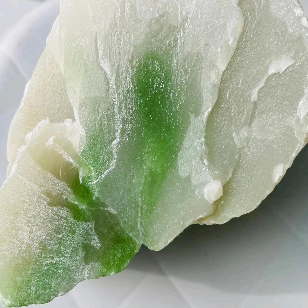 格尔木翠灵珑玉石工作室