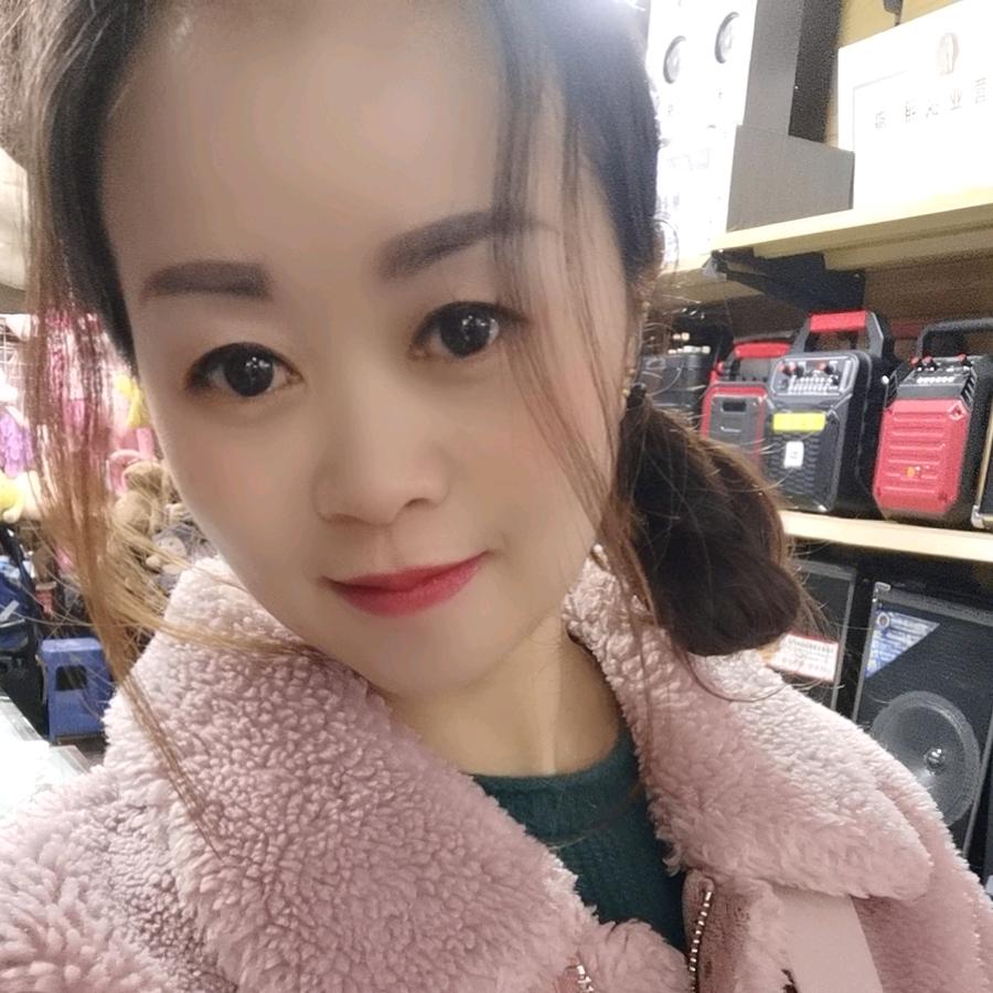音响老板娘