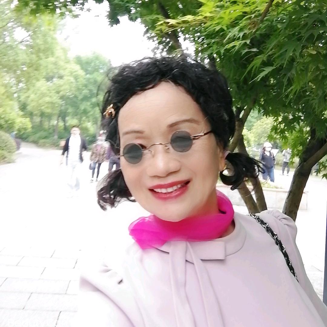 菁菁草