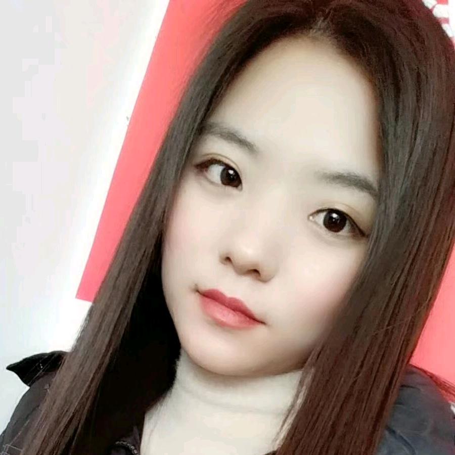 莉莉（晚上21点30分直播）